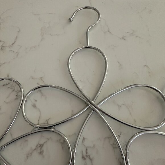 Chrome Floral Design Hanging Scarf Holder - Picture 2 of 3